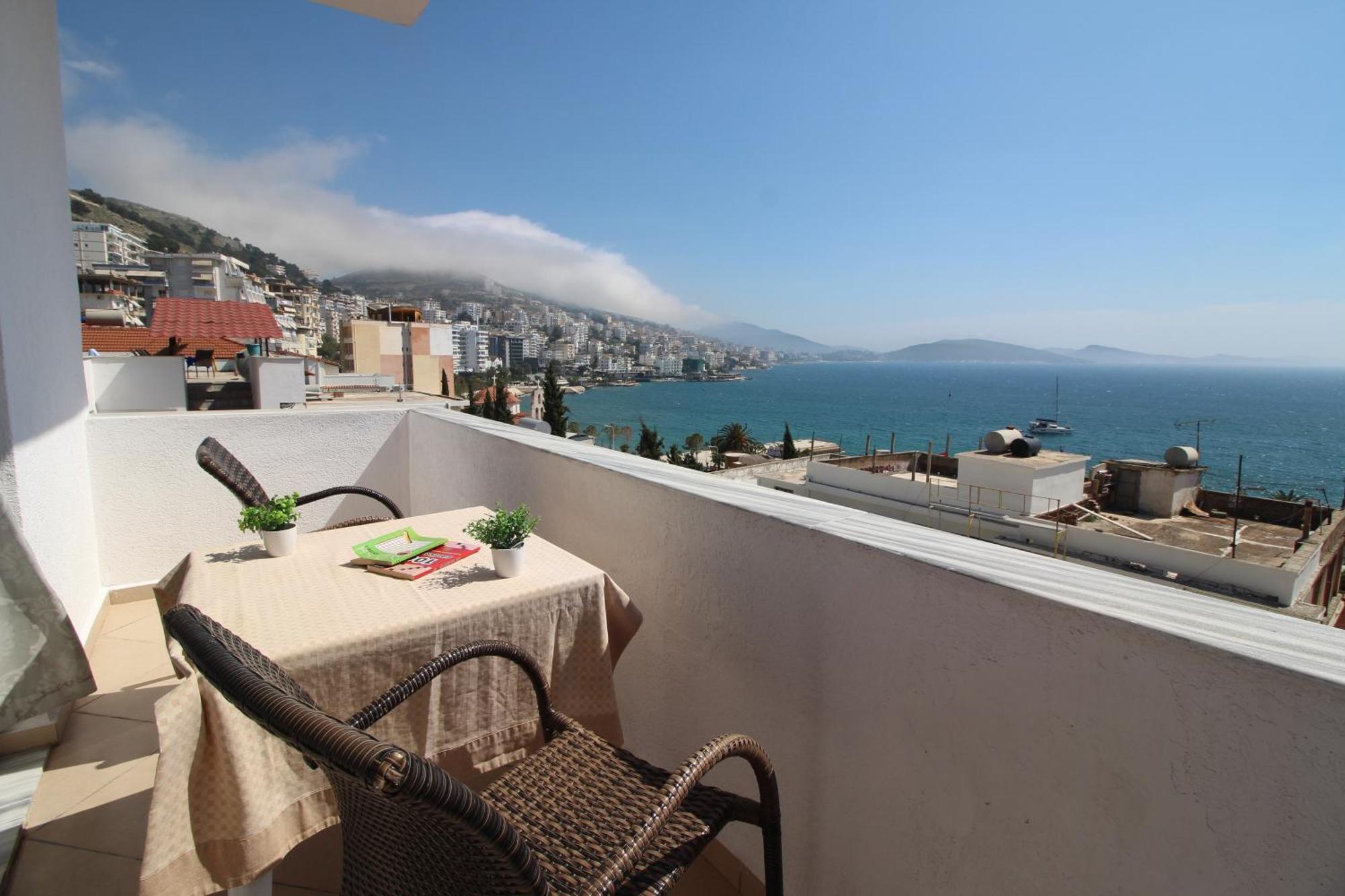 July Seaview * Sarandë