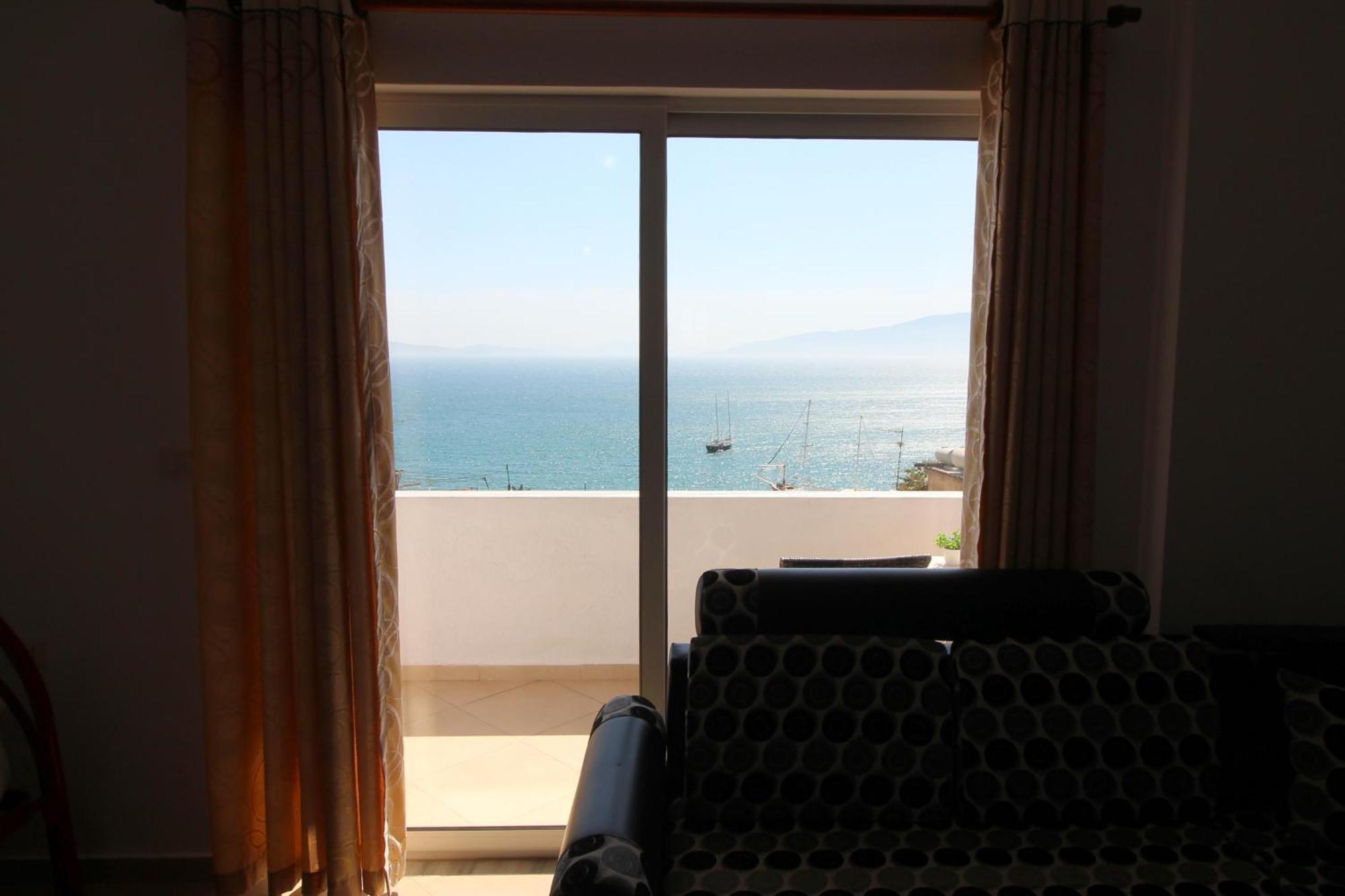 July Seaview Sarandë